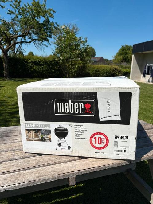 Nieuwe Weber Bar-B-Kettle 57 cm BBQ – Nooit geopend, Tuin en Terras, Houtskoolbarbecues, Nieuw, Ophalen