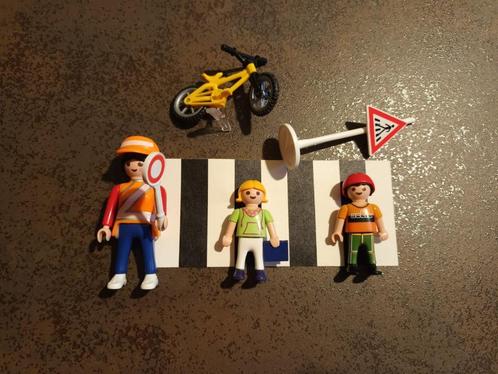 playmobil - verkeersbegeleider en schoolkinderen 4328, Kinderen en Baby's, Speelgoed | Playmobil, Zo goed als nieuw, Complete set