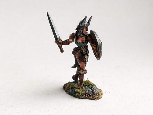 Reaper figuurtje no. 3931 Alena Frostblade, female barbarian, Hobby en Vrije tijd, Wargaming, Gebruikt, Lord of the Rings, Figuurtje(s)