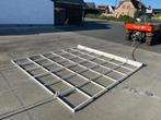Pistesleep, Dieren en Toebehoren