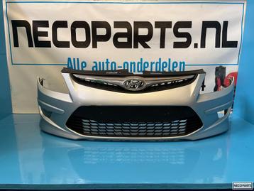 HYUNDAI i30 FACELIFT BUMPER VOORBUMPER ORIGINEEL 865112T500 disponible aux enchères