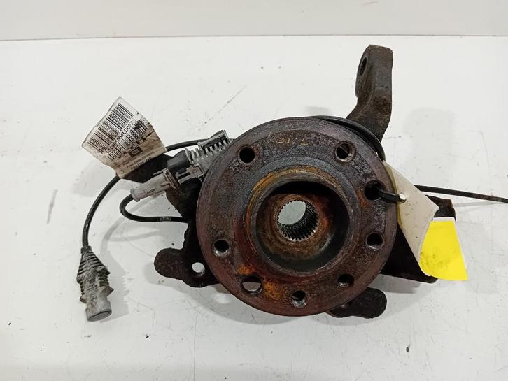 WIELNAAF LINKS VOOR Opel Astra H Twin Top (L67), Auto-onderdelen, Remmen en Aandrijving, Opel, Gebruikt