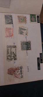 2 livres avec timbres belges et etranges