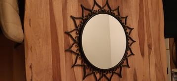 Miroir beschikbaar voor biedingen