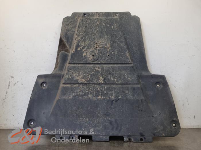 Plaque de protection moteur d'un Mercedes Citan, Autos : Pièces & Accessoires, Carrosserie & Tôlerie, Mercedes-Benz, Utilisé, 3 mois de garantie