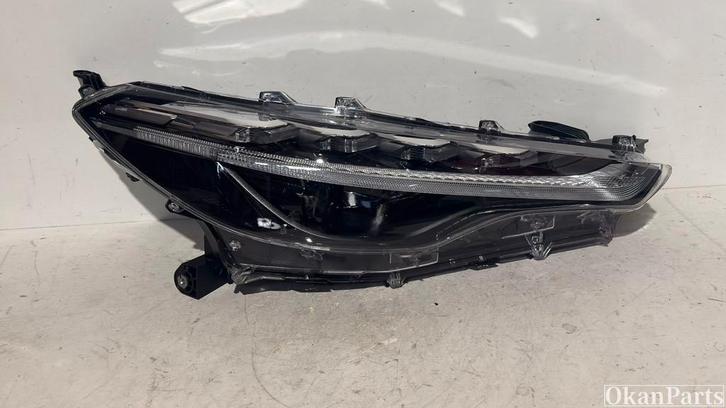 Toyota Corolla Cross LED koplamp rechter koplamp rechts, Auto-onderdelen, Verlichting, Gebruikt
