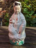 Vrouwelijke boeddha op lotusbloem, Enlèvement