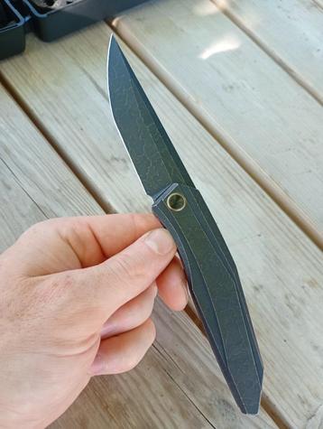 WE Knife Cybernetic beschikbaar voor biedingen