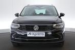 (1YQE920) VOLKSWAGEN TIGUAN, Auto's, Stof, Gebruikt, Zwart, 146 g/km