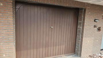 Houten garagepoort, goede staat! beschikbaar voor biedingen