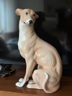 groot porseleinen hond whippet windhond, Antiquités & Art, Art | Sculptures & Bois, Enlèvement ou Envoi