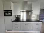 complete keuken met apparatuur, Huis en Inrichting, Keuken | Complete keukens, Ophalen, U-keuken, Zo goed als nieuw, Kunststof