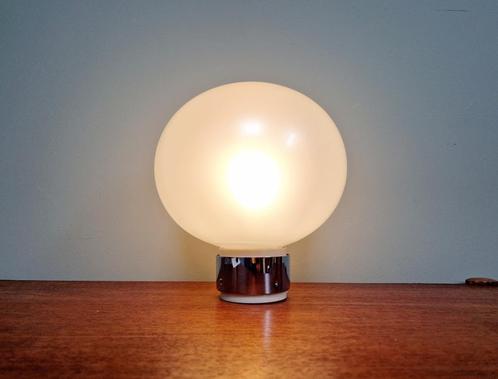 Wand-/plafondlamp van opaalglas, Motoko Ishii,1970, Antiek en Kunst, Antiek | Verlichting, Ophalen of Verzenden