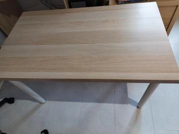Bureau Ikea Lagkapten beschikbaar voor biedingen