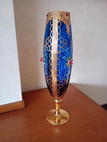 Mooie vaas  beschikbaar voor biedingen