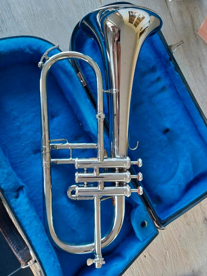 Studiebugel made in C.E.R., Muziek en Instrumenten, Blaasinstrumenten | Trompetten, Gebruikt, Overige typen, Met koffer, Ophalen