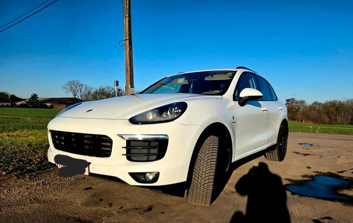 Porsche cayenne hybride S 3.0 V6, Autos, Porsche, Particulier, Cayenne, Essence, SUV ou Tout-terrain, Automatique, Blanc, Beige