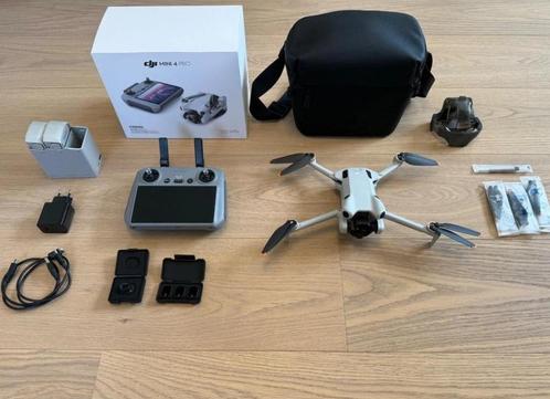 DJI Mini 4 Pro (Fly More Combo) met originele accessoires, Audio, Tv en Foto, Drones, Zo goed als nieuw, Ophalen of Verzenden