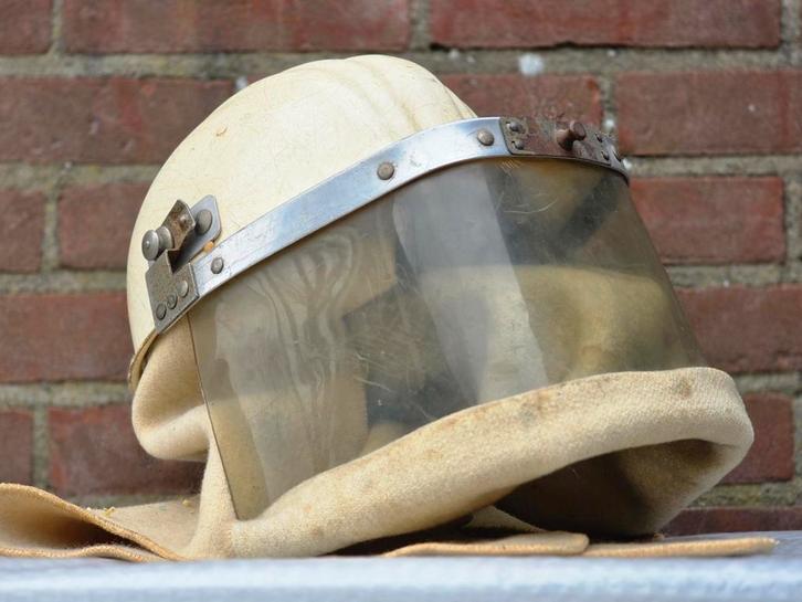 Casque de sapeurs-pompiers néerlandais, casque pompier, Collections, Objets militaires | Général, Enlèvement ou Envoi