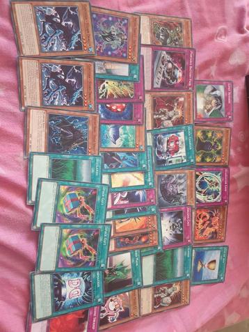 35 Yu Gi Oh-kaarten  beschikbaar voor biedingen