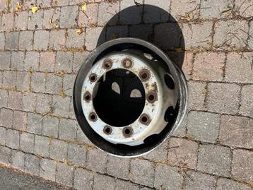 Stalen velg 315/80R22.5  beschikbaar voor biedingen