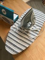 Strijkijzer + tafel strijkplank, Elektronische apparatuur, Strijkijzers en Strijkplanken, Ophalen, Nieuw, Strijkijzer met snoer