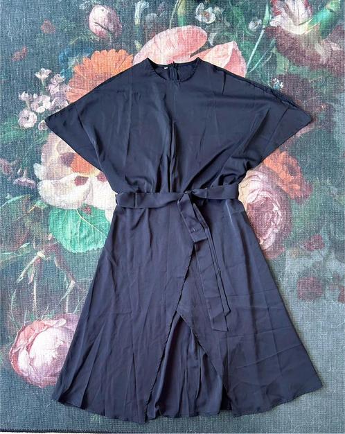 Zwarte luchtige jurk - maat XXL - nieuw, Vêtements | Femmes, Robes, Neuf, Taille 46/48 (XL) ou plus grande, Noir, Longueur genou