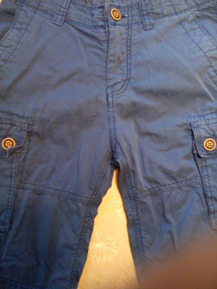 BERMUDA SHORTS .  2 x € 7,00/st, Kinderen en Baby's, Kinderkleding | Maat 140, Gebruikt, Jongen, Broek, Ophalen