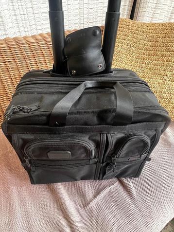 TUMI Alpha 2 Business Trolley beschikbaar voor biedingen
