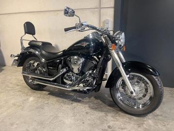 Kawasaki VN 900 Vulcan Classic met cruiser uitlaten beschikbaar voor biedingen