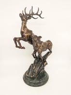 Koppel edelherten - brons op marmeren sokkel - 50 cm, Antiquités & Art, Art | Sculptures & Bois, Enlèvement ou Envoi