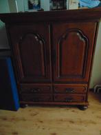 Linnenkast 2 deurs, 141 hoog x 119 breed x 50 diep, Ophalen, Gebruikt