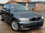 BMW 1 Serie ✅118i Cruise contrl// Open dak// Zetelverw, Auto's, Te koop, Zilver of Grijs, Stadsauto, Benzine