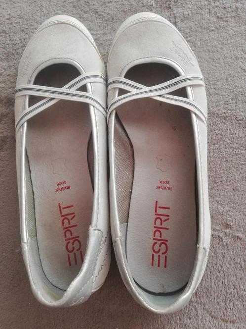 Als nieuw dames schoenen merk Esprit maat 39 nu 15€, Kleding | Dames, Schoenen, Zo goed als nieuw, Ophalen
