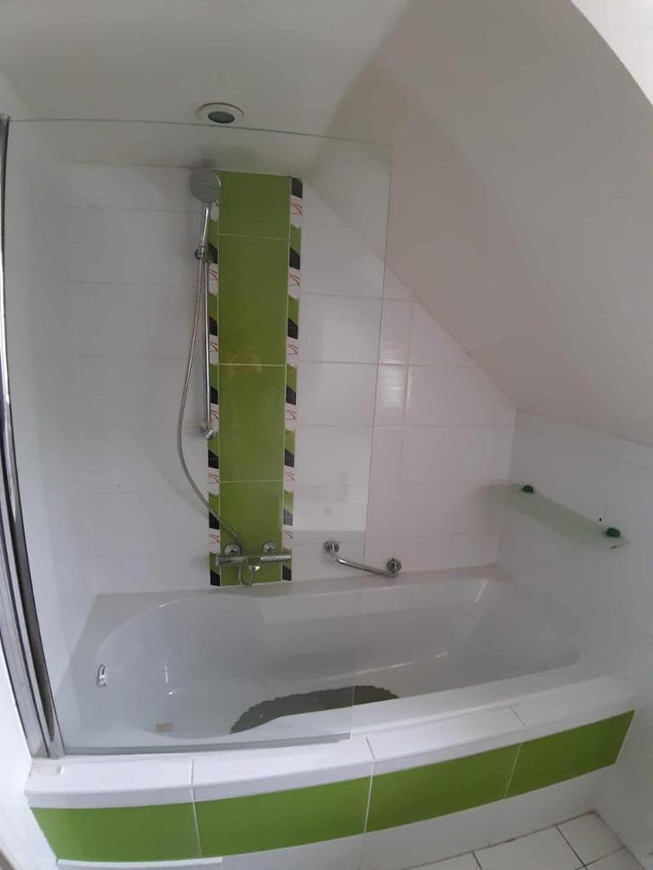 URGENT PAROI DE BAIGNOIRE PIVOTANTE EN VERRE 80X140, Doe-het-zelf en Bouw, Sanitair, Gebruikt, Bad, Chroom, Glas, Ophalen