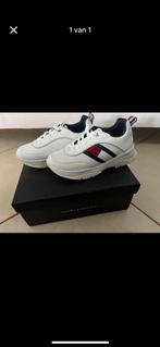Tommy Hilfiger schoenen 35 en 37, Ophalen, Zo goed als nieuw