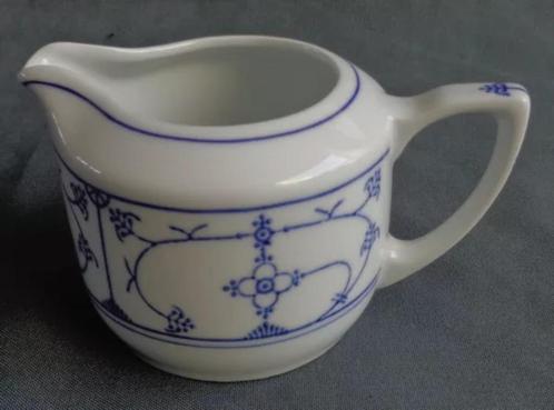 KAHLA BLAU SAKS melkkannetje roomkan H7,5xO8cm 25cl, Huis en Inrichting, Keuken | Servies, Zo goed als nieuw, Verzenden