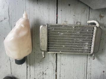 Radiateur+ koelvloistofreservoir met slangen beschikbaar voor biedingen