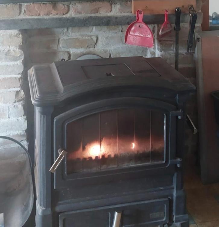 Zware gietijzer stoof kachel allesbrander surdiac, Huis en Inrichting, Kachels, Gebruikt, Vrijstaand, Allesbrander, Hout, Ophalen