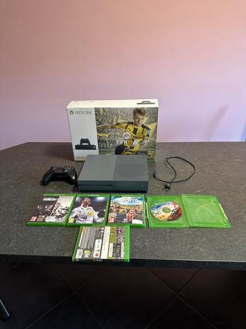 Xbox one s + controller + games beschikbaar voor biedingen