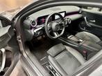 Mercedes-Benz A-Klasse 180 Hatchback AMG Line | Nightpack |, Auto's, Stof, Gebruikt, 4 cilinders, 136 pk