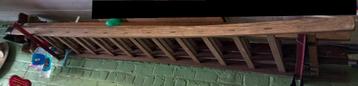 Houten ladder in 3 delen beschikbaar voor biedingen