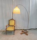 NIEUW ! Grote boogvormige vloerlamp met rieten kap H 200cm, Ophalen, Nieuw, Metaal, 200 cm of meer