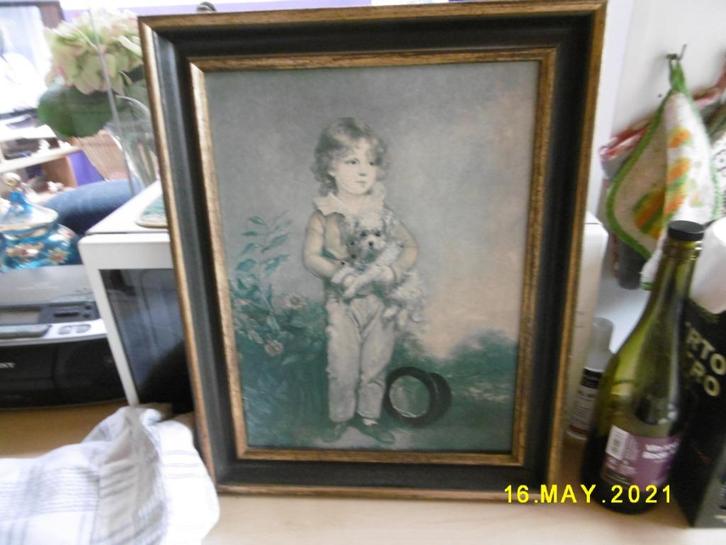 beau cadre avec impression, enfant avec chien, Maison & Meubles, Accessoires pour la Maison | Peintures, Dessins & Photos, Utilisé