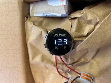 Digitale voltmeter motor., Enlèvement