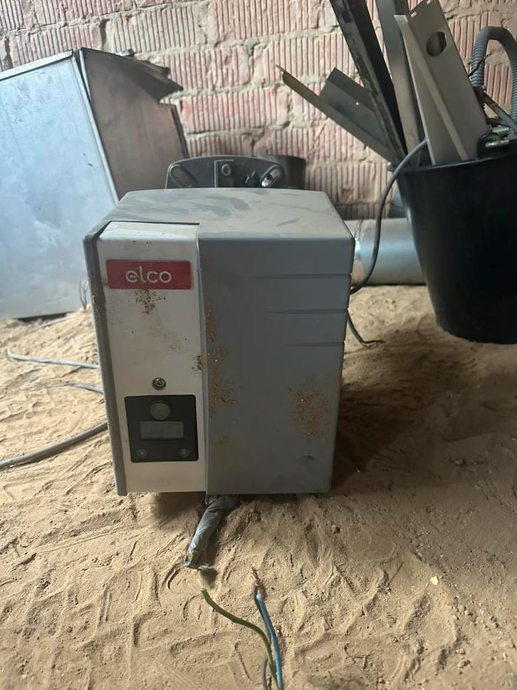 Elco mazoutbrander, Doe-het-zelf en Bouw, Verwarming en Radiatoren, Zo goed als nieuw, Ophalen