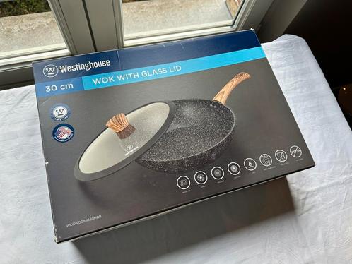 Westinghouse wokpan 30cm met deksel (marmer met hout), Huis en Inrichting, Keuken | Potten en Pannen, Nieuw, Wok, Aluminium, Inductieplaat