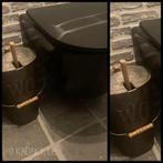 WC - Borstelhouder "emmer reliëf WC met deksel~LANDELIJK, Huis en Inrichting, Ophalen of Verzenden, Nieuw, Grijs, Overige typen