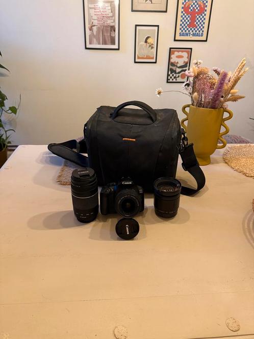 Canon EOS1300D + zoomlens + retro lens + camera tas, Audio, Tv en Foto, Fotocamera's Digitaal, Zo goed als nieuw, Spiegelreflex