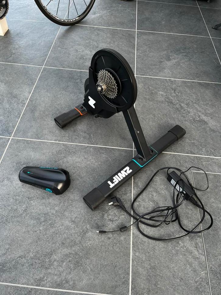 Amper gebruikte Zwift Hub, Fietsen en Brommers, Fietsaccessoires | Overige Fietsaccessoires, Nieuw, Ophalen